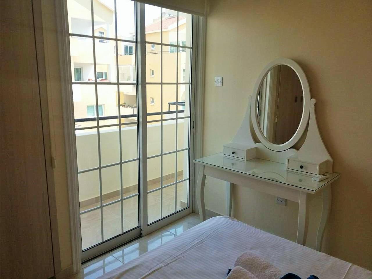 Apartment 301 Carisa Napa - Holiday Flats ลาร์นาคา ภายนอก รูปภาพ